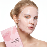 Kvinna med PDRN Facial Mask ansiktsmask på huden, håller förpackningen